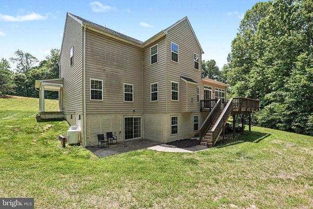 60 CROWNCREST RD, Fredericksburg, VA 22406
