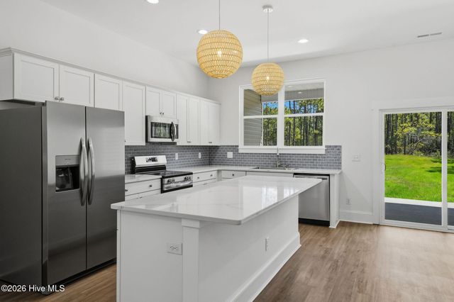 646 E Boiling Spring Road, Southport, NC 28461