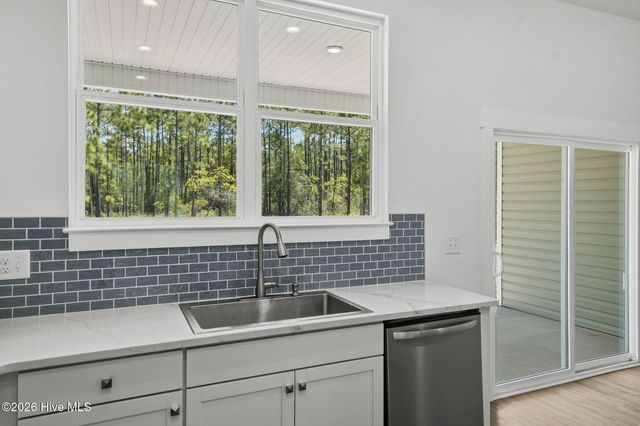 646 E Boiling Spring Road, Southport, NC 28461