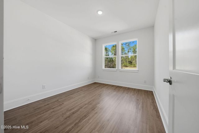 646 E Boiling Spring Road, Southport, NC 28461