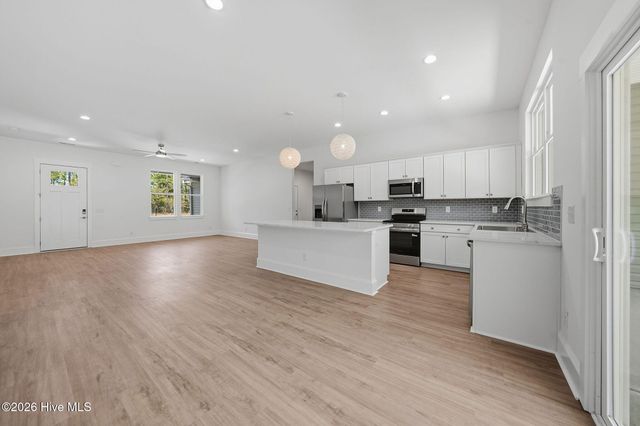 646 E Boiling Spring Road, Southport, NC 28461