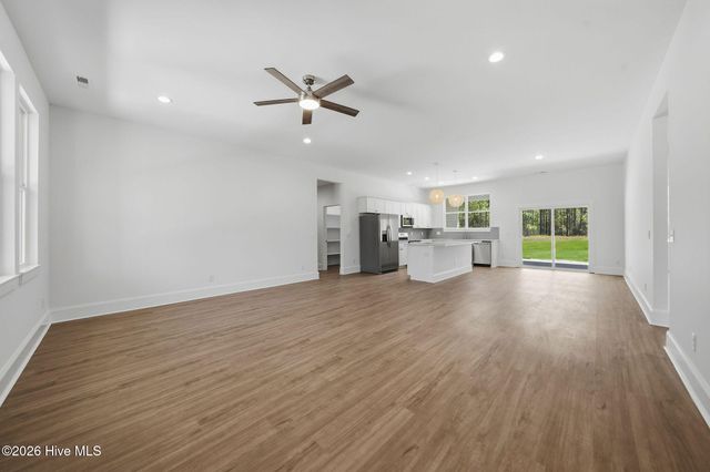 646 E Boiling Spring Road, Southport, NC 28461