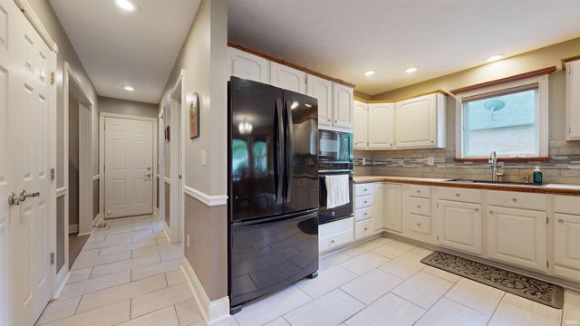 4333 Brandywine Drive, Newburgh, IN 47630