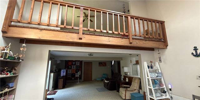 33 Eggleston Road, Aurora, OH 44202
