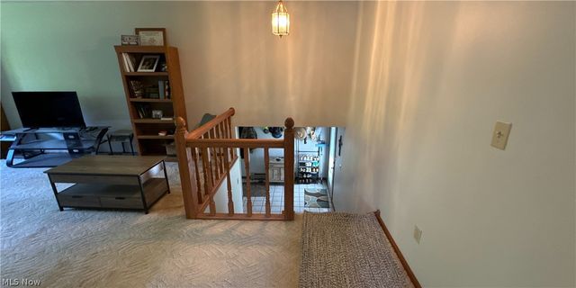 33 Eggleston Road, Aurora, OH 44202