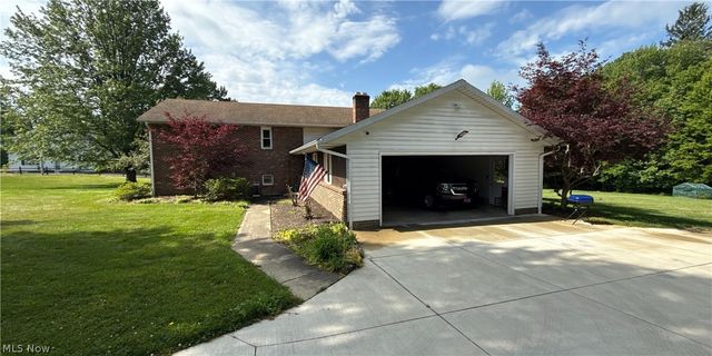 33 Eggleston Road, Aurora, OH 44202