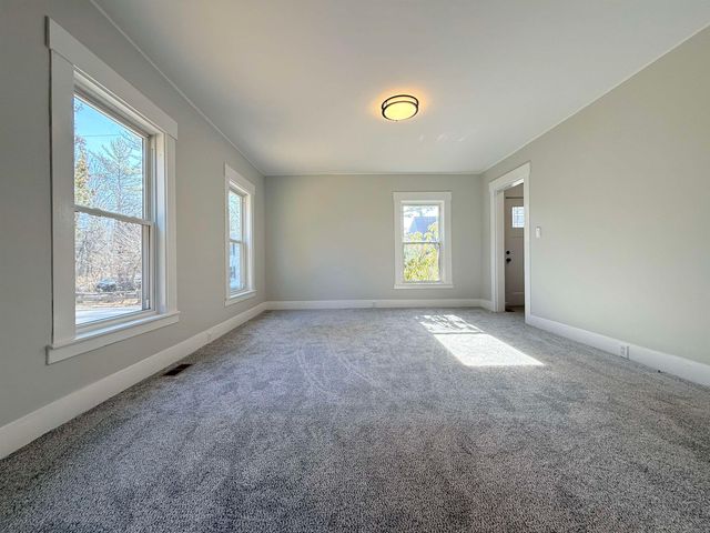 30 Sweatt Street, Boscawen, NH 03303