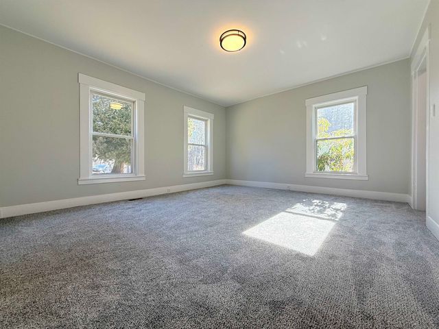 30 Sweatt Street, Boscawen, NH 03303