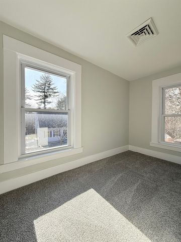 30 Sweatt Street, Boscawen, NH 03303