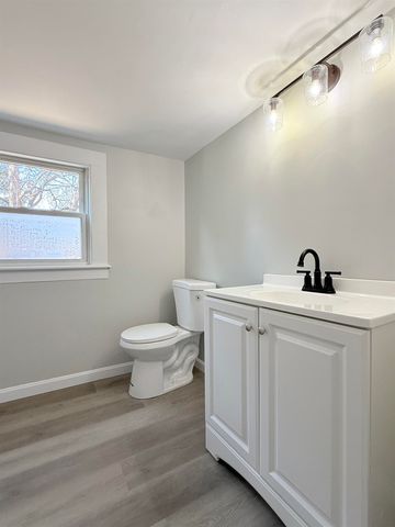 30 Sweatt Street, Boscawen, NH 03303