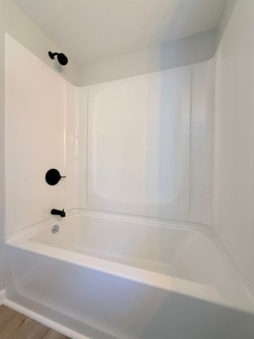 30 Sweatt Street, Boscawen, NH 03303