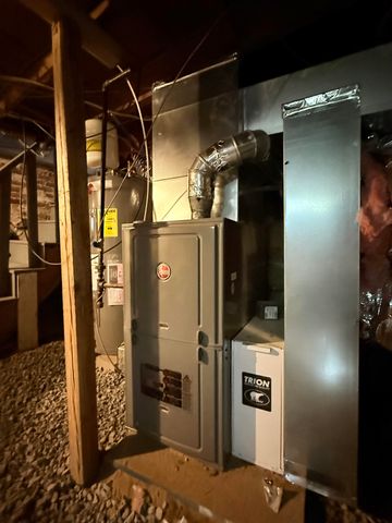 30 Sweatt Street, Boscawen, NH 03303