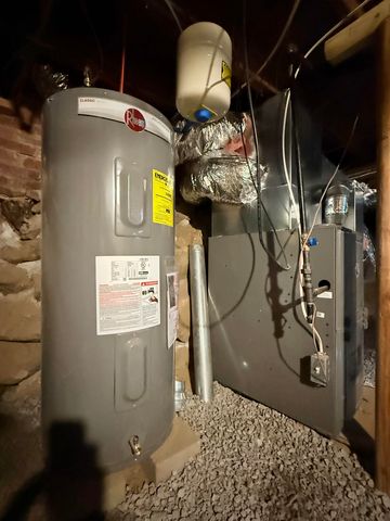 30 Sweatt Street, Boscawen, NH 03303