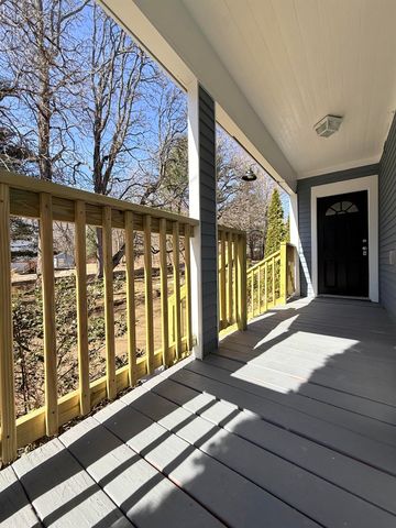 30 Sweatt Street, Boscawen, NH 03303