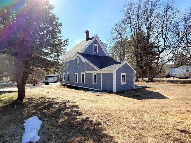 30 Sweatt Street, Boscawen, NH 03303