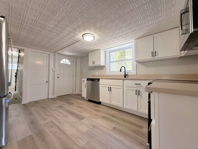 30 Sweatt Street, Boscawen, NH 03303