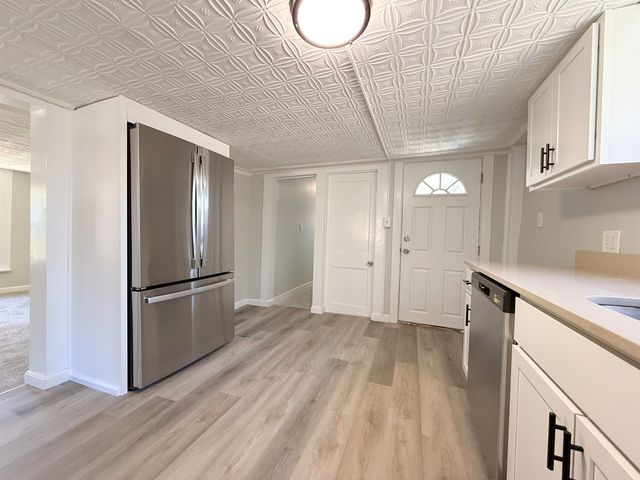 30 Sweatt Street, Boscawen, NH 03303