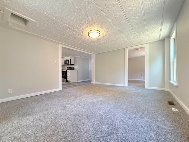 30 Sweatt Street, Boscawen, NH 03303