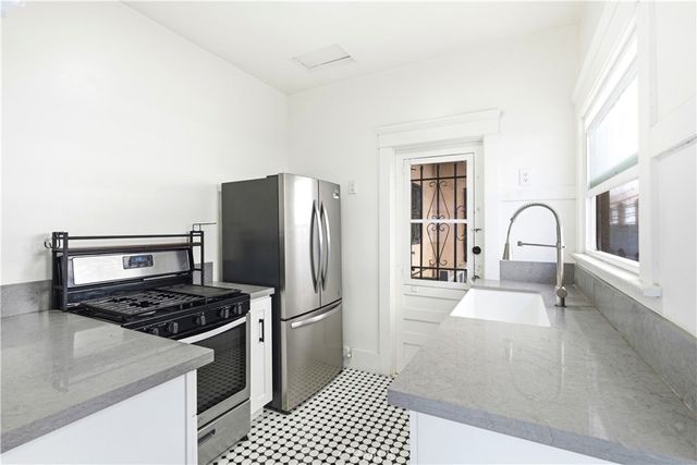 333 W 4th Street 13, Long Beach, CA 90802