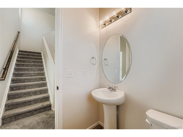 24374 E 42nd Ave, Aurora, CO 80019