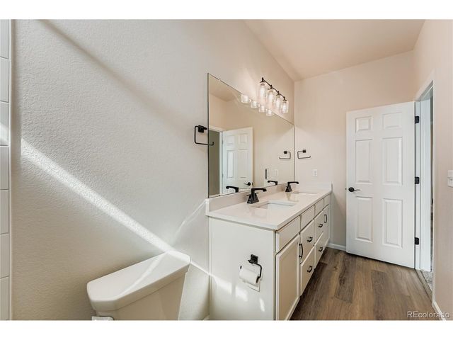 24374 E 42nd Ave, Aurora, CO 80019