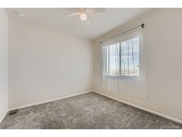 24374 E 42nd Ave, Aurora, CO 80019