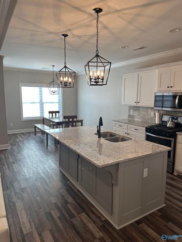 15100 Blackburn Road, Athens, AL 35611