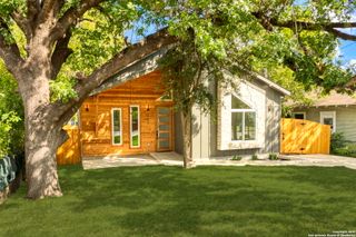 1735 E Crockett St, San Antonio, TX 78202