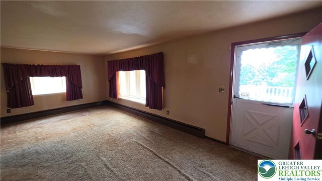 1237 Keller Road, Bushkill Twp, PA 18091
