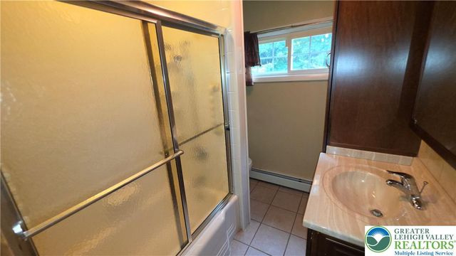 1237 Keller Road, Bushkill Twp, PA 18091