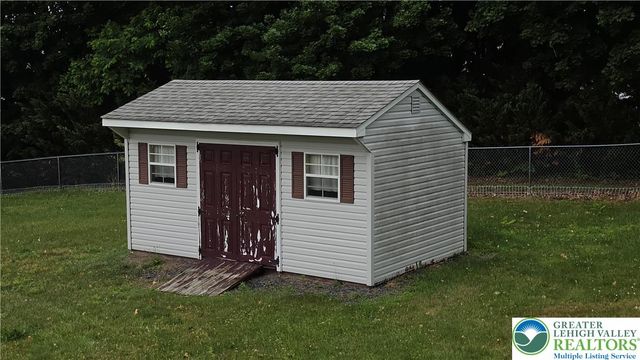 1237 Keller Road, Bushkill Twp, PA 18091