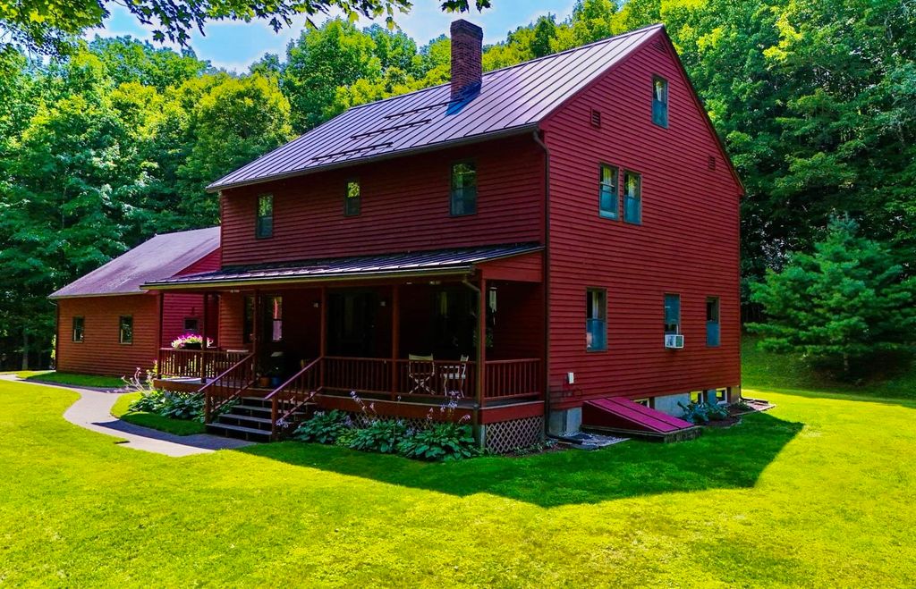 390 Zabarsky Road, St. Johnsbury, VT 05819