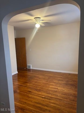 1019 Quilliams Road, Cleveland Heights, OH 44121