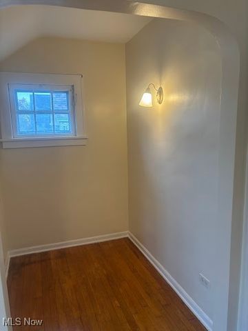 1019 Quilliams Road, Cleveland Heights, OH 44121