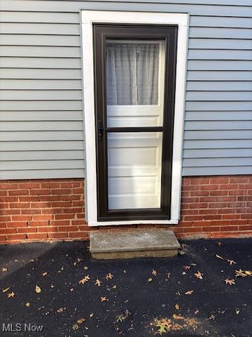 1019 Quilliams Road, Cleveland Heights, OH 44121