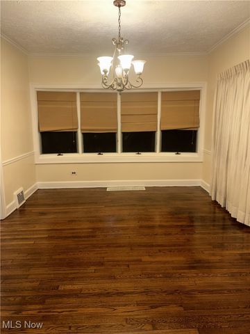 1019 Quilliams Road, Cleveland Heights, OH 44121