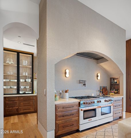 6541 N 48th Street, Paradise Valley, AZ 85253