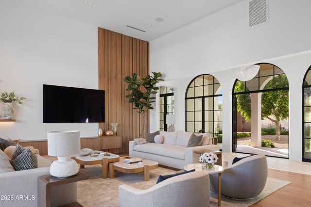 6541 N 48th Street, Paradise Valley, AZ 85253