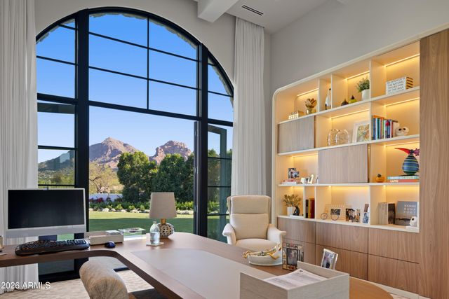 6541 N 48th Street, Paradise Valley, AZ 85253