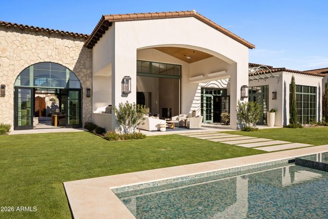 6541 N 48th Street, Paradise Valley, AZ 85253