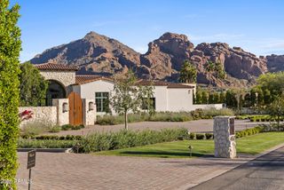 6541 N 48th Street, Paradise Valley, AZ 85253