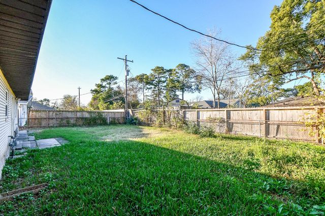 9534 Kerrwood Lane, Houston, TX 77080