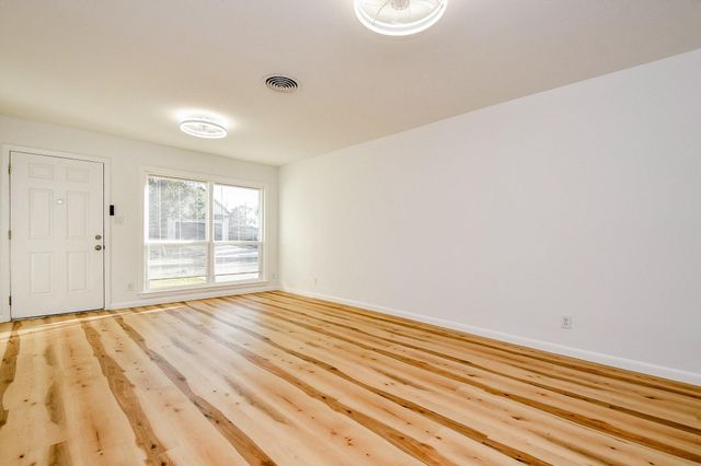 9534 Kerrwood Lane, Houston, TX 77080