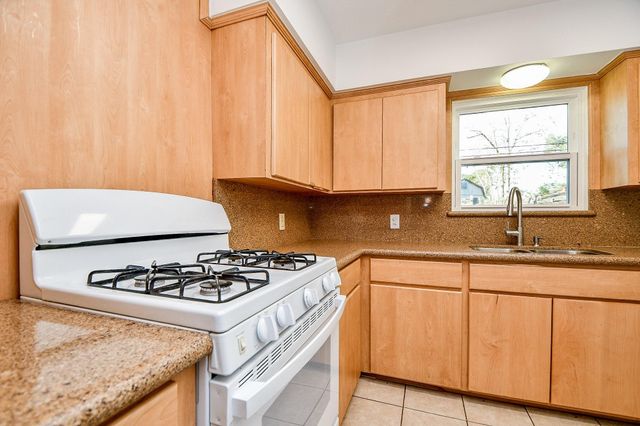 9534 Kerrwood Lane, Houston, TX 77080