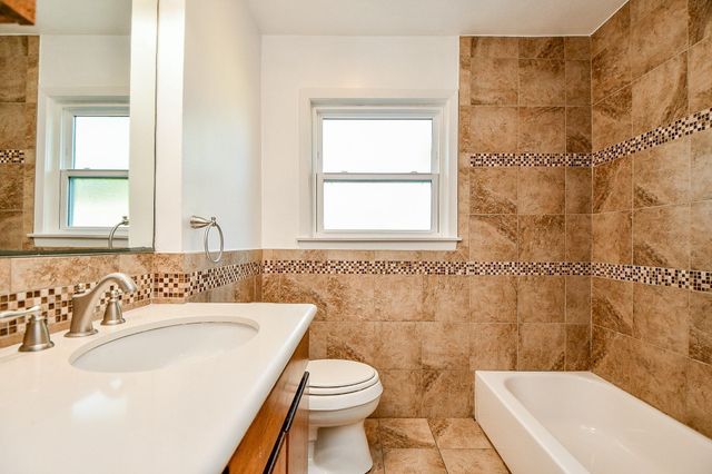 9534 Kerrwood Lane, Houston, TX 77080