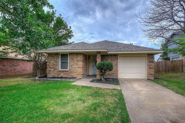 6729 Windwillow Drive, Fort Worth, TX 76137