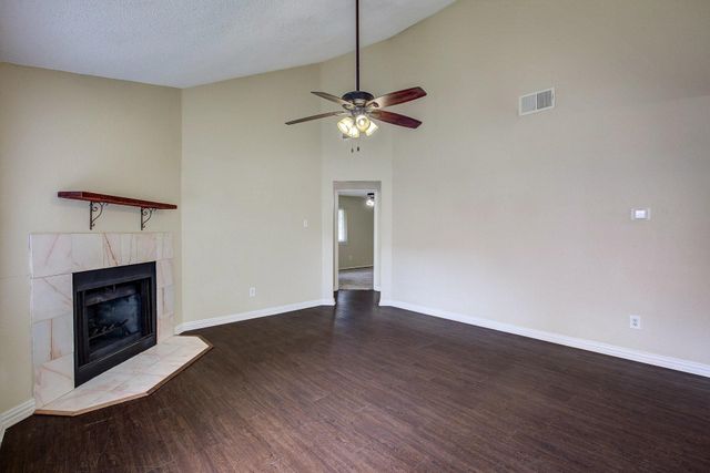 6729 Windwillow Drive, Fort Worth, TX 76137
