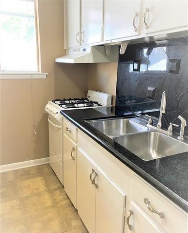 427 W 17th Street 4, Houston, TX 77008