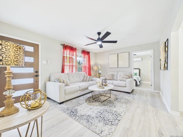 447 E Rampart, San Antonio, TX 78216