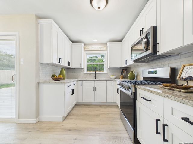 447 E Rampart, San Antonio, TX 78216
